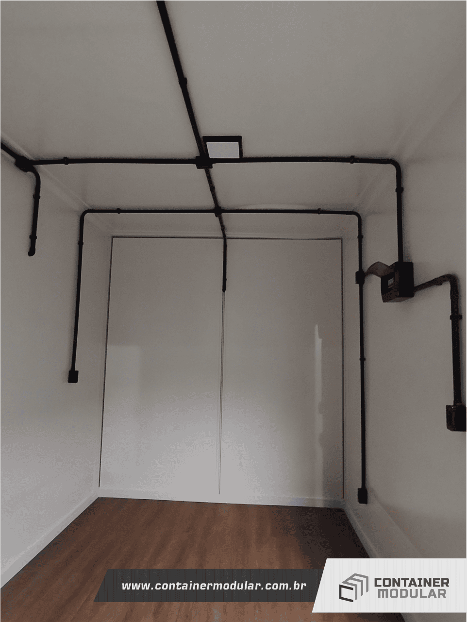 15.FOTO CASA 2 CONTAINERS.png