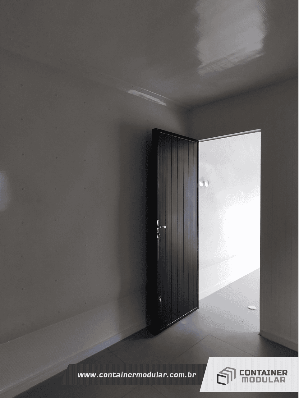 7.FOTO CONTAINER ESCRITORIO.png